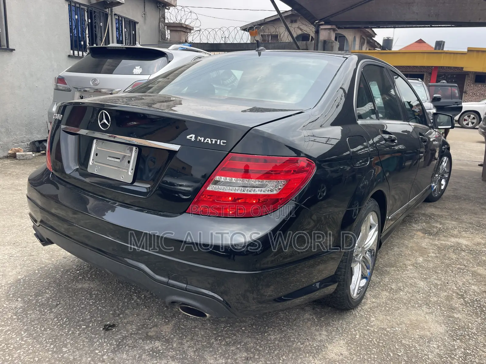 Mercedes-Benz C300 2013 Black