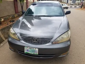 Toyota Camry 2005 Gray