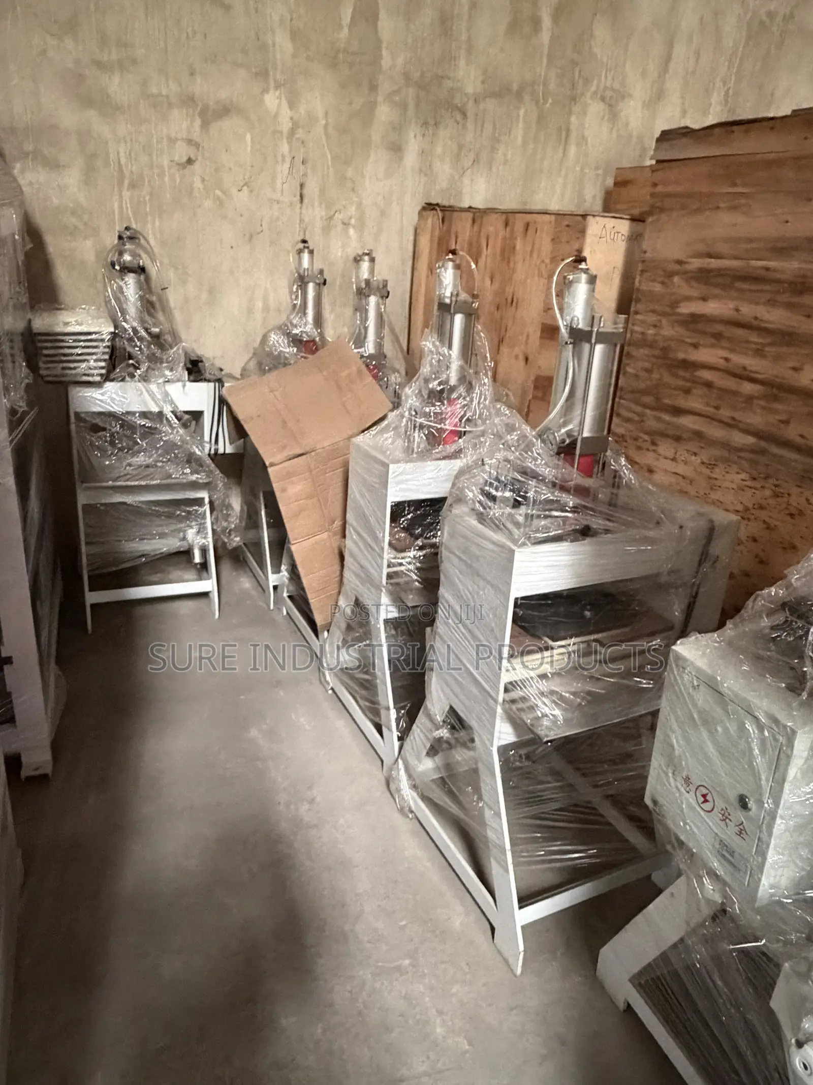 Pneumatic Bag Handle Punching Machine
