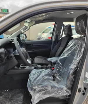 New Toyota Hilux 2025 Gray
