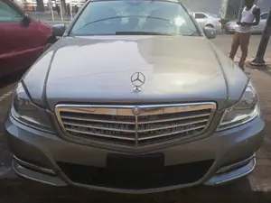 Mercedes-Benz C300 Luxury 4Matic Sedan AWD (3.5L 6cyl 7A) 2014 Gray