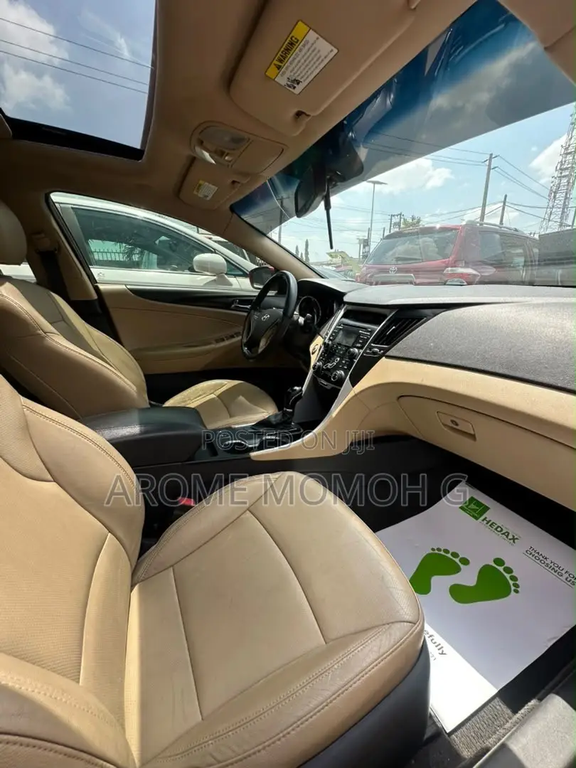 Hyundai Sonata 2010 Red