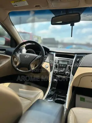 Hyundai Sonata 2010 Red