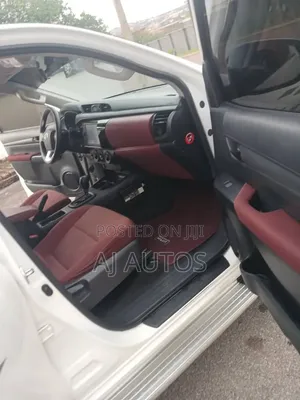 Toyota Hilux Revo Double Cab Petrol 2.7 AWD 2021 White
