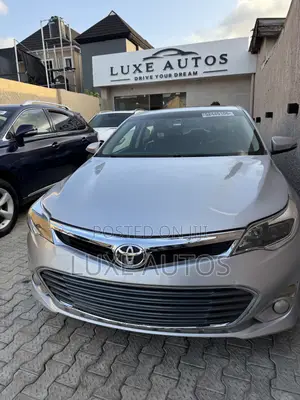 Toyota Avalon XLE Touring Sedan FWD (3.5L 6cyl 6A) 2013 Silver