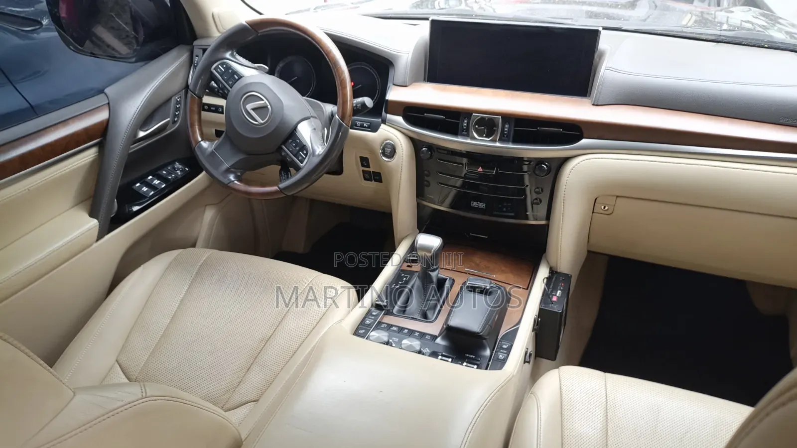 Lexus LX 2017 Black