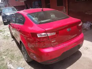 Kia Rio EX 4dr Hatchback (1.6L 4cyl 6A) 2015 Red