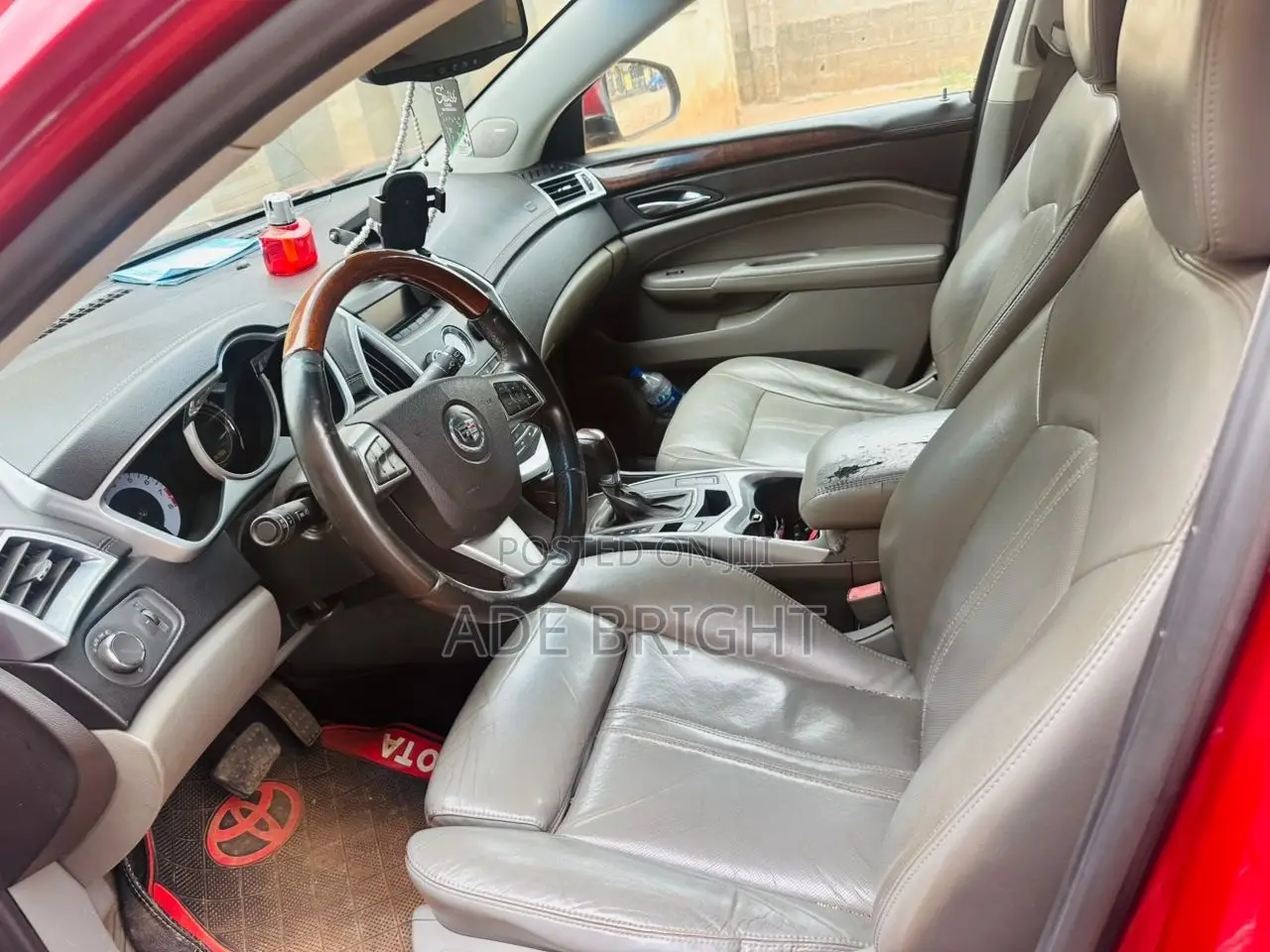 Cadillac SRX 3.6 AWD 2008 Red