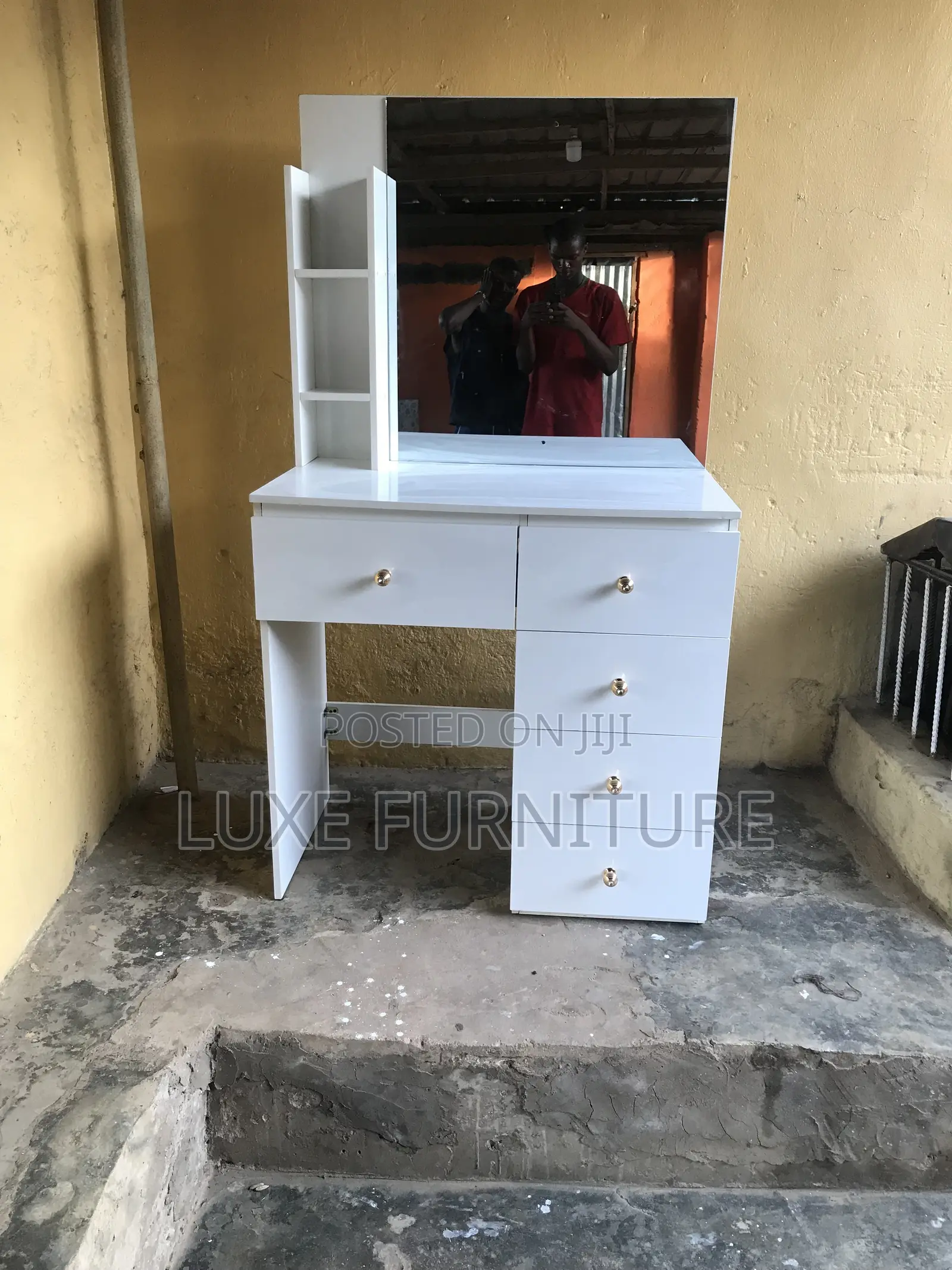Majestic Dressing Mirror