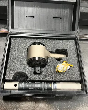 Enerpac E393 Manual Torque Multiplier 4340 Nm Torque 1 in.Square Drive