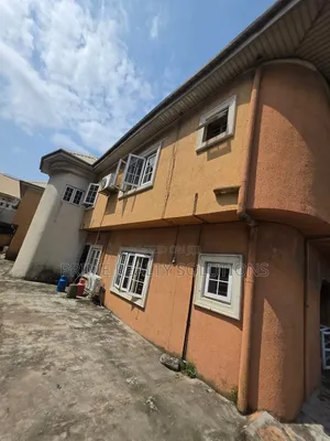 3bdrm Apartment in Lekki Phase 1 for rent