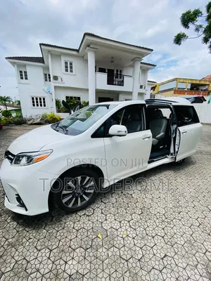 Toyota Sienna 2020 White