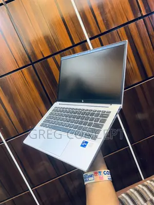 Laptop HP EliteBook 830 G8 16GB Intel Core i7 SSD 256GB