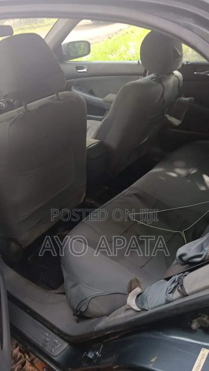 Honda Accord 2005 Gray