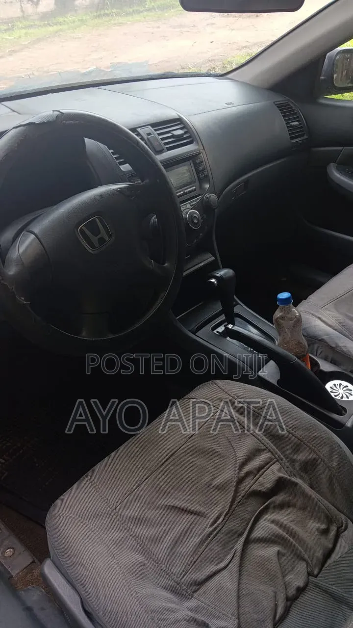 Honda Accord 2005 Gray