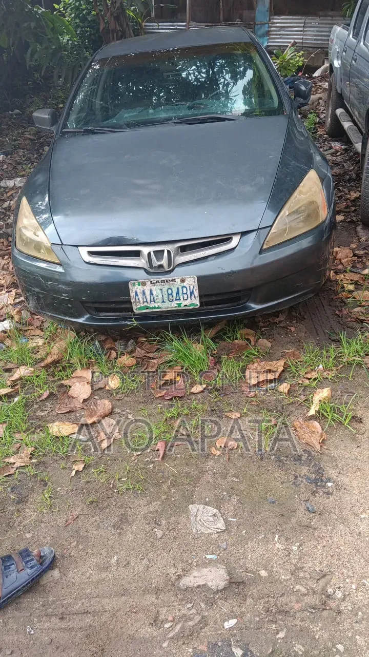Honda Accord 2005 Gray
