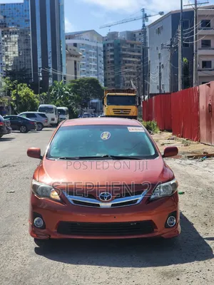 Toyota Corolla S 5-Speed 2013 Orange