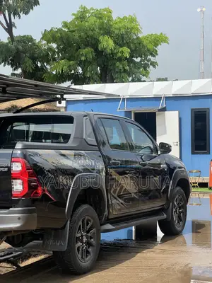 New Toyota Hilux Black Edition 2026 Black