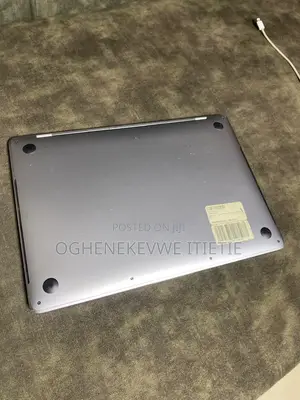 Laptop Apple MacBook Pro 2019 8GB Intel Core i5 SSD 500GB