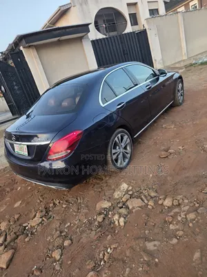Mercedes-Benz C300 2015 Blue