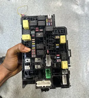Engine Room Fusebox Isuzu D-Max/Mazda BT-50(2020-2026)