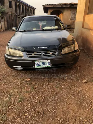 Toyota Camry 2001 Gray
