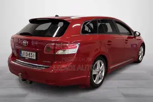 Toyota Avensis 2.0 Advanced Automatic 2011 Red