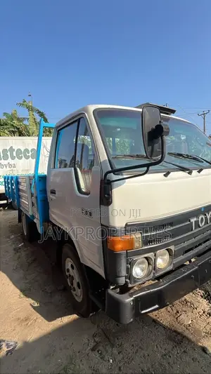 Toyota Dyna 300