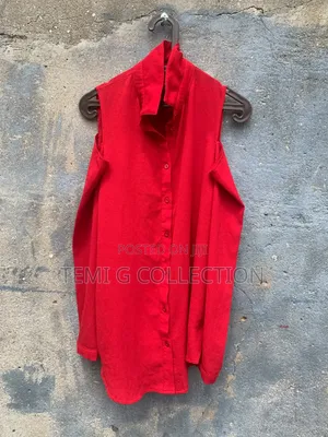 Red Long Sleeve Turtleneck Top - Size M - First Grade Okirika