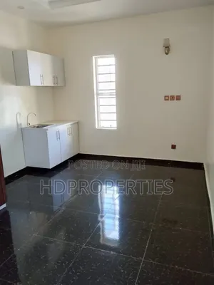 Studio Apartment in Buena Vista Estate, Lagos Island / Lagos Island
