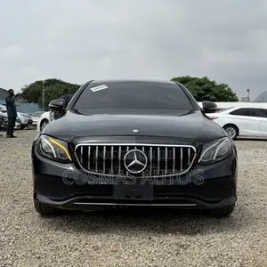 Mercedes-Benz E300 4Matic AWD Sedan (2.0L 4cyl 9A) 2017 Black