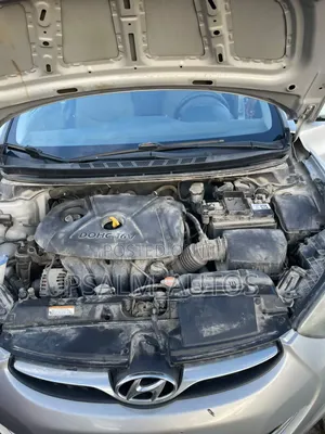 Hyundai Elantra 2011 Silver