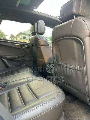 Porsche Macan Turbo 2016 Silver