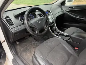 Hyundai Sonata 2012 White