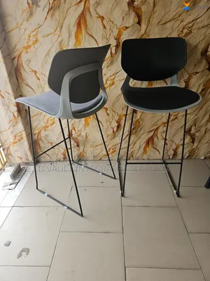 Exquisite Bar Stool / High Chair