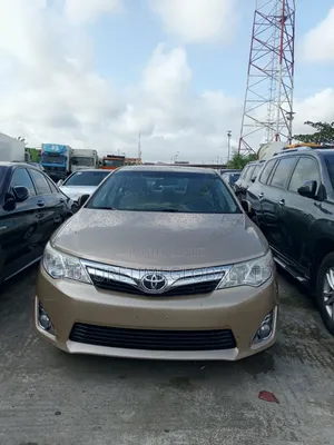 Toyota Camry 2014 Gold