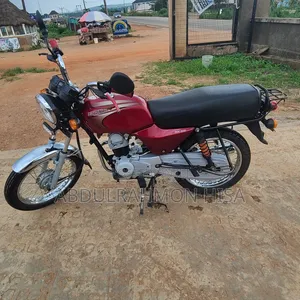 Bajaj Boxer 100 2026 Red