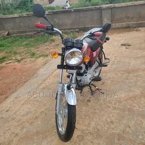 Bajaj Boxer 100 2026 Red