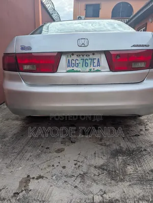 Honda Accord Automatic 2005 Silver