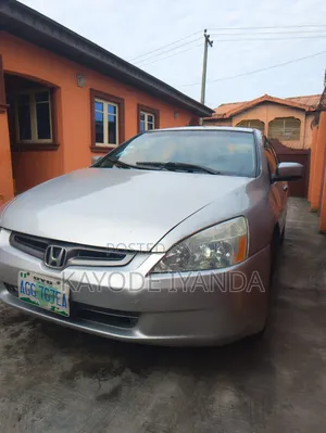 Honda Accord Automatic 2005 Silver
