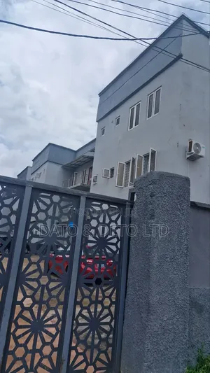 3bdrm Block of Flats in Pacific Homes Estate, Kubwa for sale