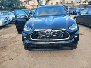 Toyota Highlander 2022 Black