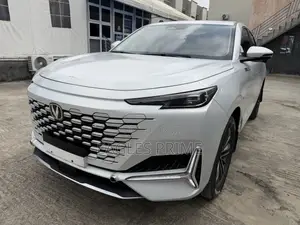 Changan UNI-K 1.5 Hybrid FWD 2023 White