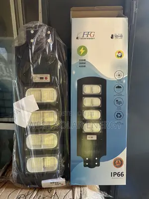 FFG 400W All-in-One Solar Street Light