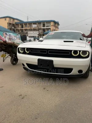 Dodge Challenger 2016 White