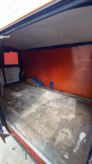 Volkswagen Transporter 2005 Orange