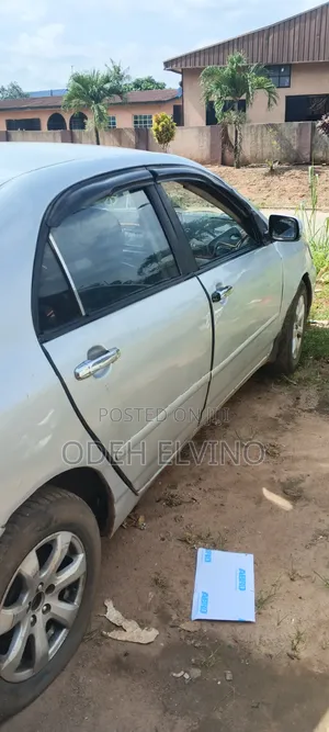Toyota Corolla 2004 Silver