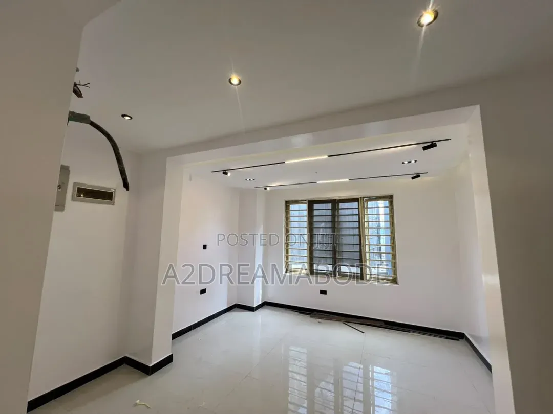 4bdrm Duplex in Ikeja Gra for rent