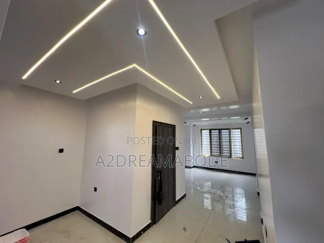 4bdrm Duplex in Ikeja Gra for rent