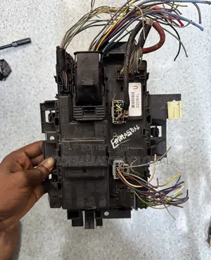 Ford Explorer Body Control Module / Fuse Box (2013-2015)